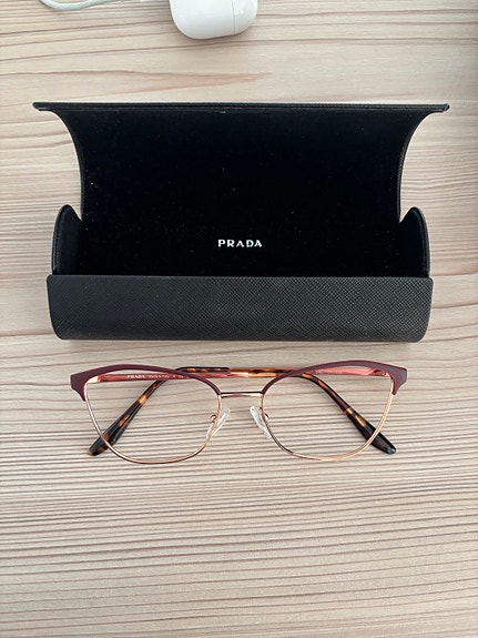 Prada kehykset