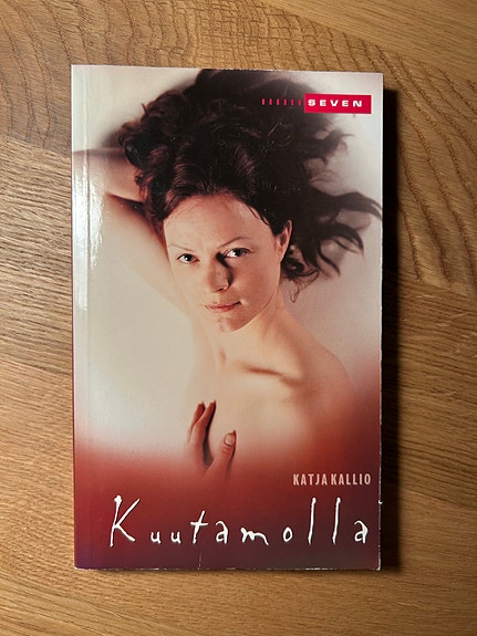 Katja Kallio: Kuutamolla pokkari