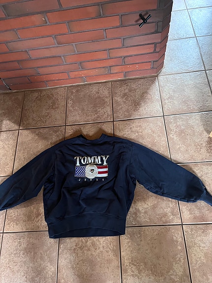 Tommy Hilfiger paita s koko