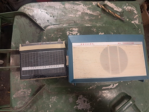 Kaksi radiota