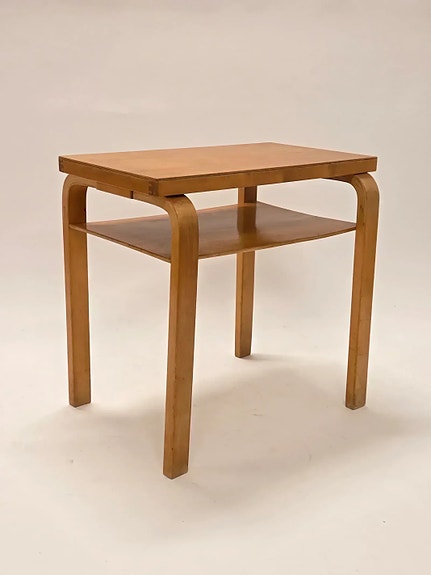Artek sivupöytä