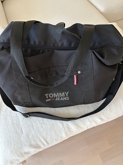 Tommy Hilfiger Tommy Jeans musta laukku