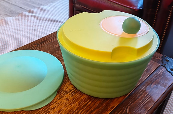 Tupperware salaattilinko