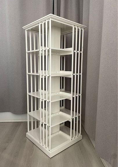Boknäsin pyörivä kirjahylly