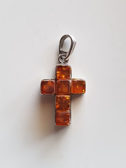 Hopeinen meripihka riipus ristiriipus