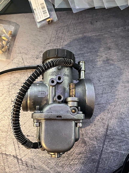 36 Mikuni AITO!!! Saa esittää oman näkemyksen hinnasta