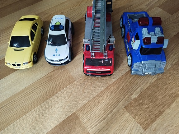 4 x leluautoa.
