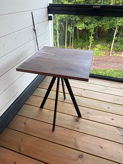ruokapöytä 60 × 60 cm