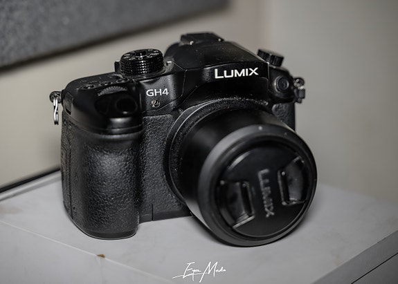 Panasonic Lumix GH4 - järjestelmäkamera KUIN UUSI! SC:326 + Linssit