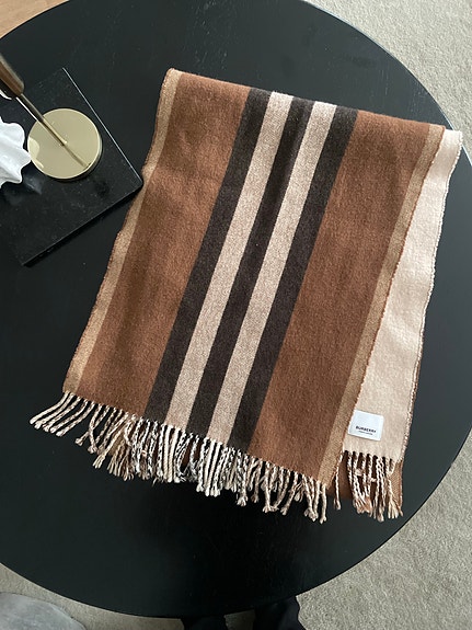 Burberry huivi