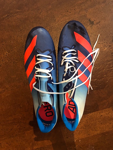 Adidas Piikkarit