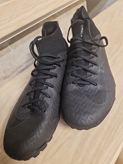 Niken turf-nappikset, koko 39