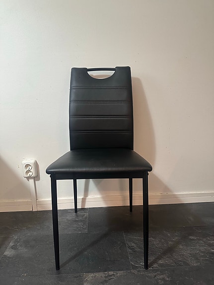 Ruokapöydän tuoli