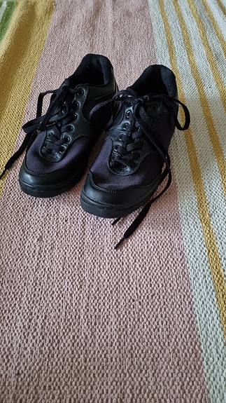 Rumpf-tanssisneakerit. US koko 6 (36-37).