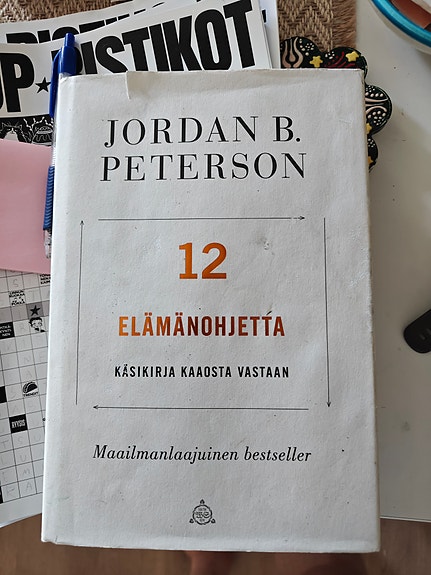 Jordan B. Peterson 12 elämänohjetta suuomeksi