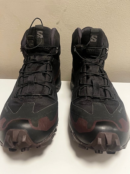 Salomon vaelluskengät Gore-Tex koko 38 musta