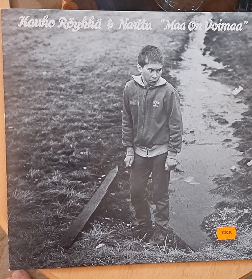 Kauko Röyhkä & Narttu – Maa on voimaa LP-vinyyli