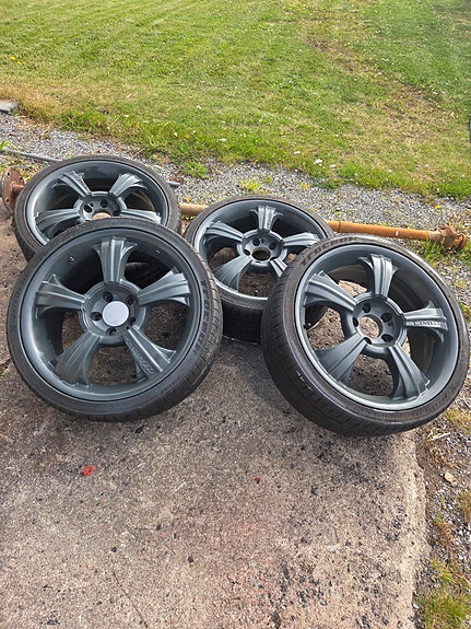 Limited alumiinivanteet hyvillä renkailla