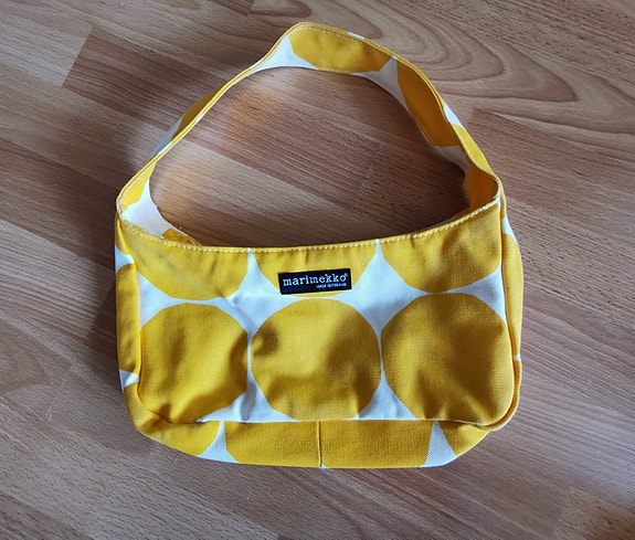 Raikas Marimekko kivet laukku