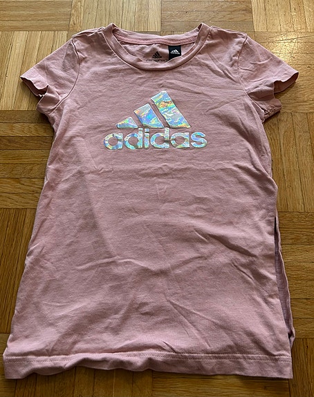 Lasten Adidas t-paita 140 urheilu paita