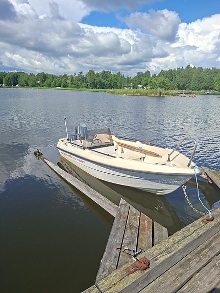 Terhi 415 Nova + Yamaha 40hv + Rantatraileri