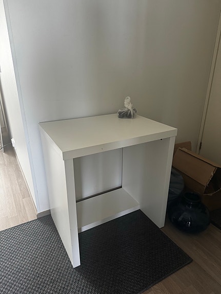 Ikea valkoinen pöytä