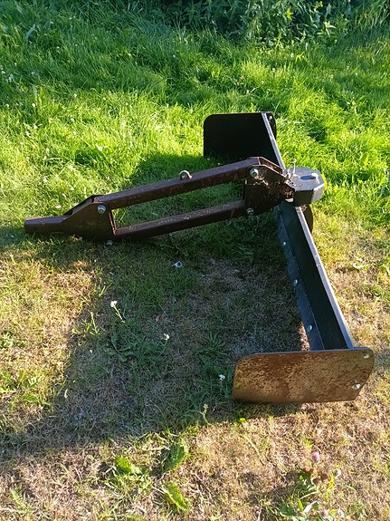 Mönkijän auroja ja tarvikkeita can-am