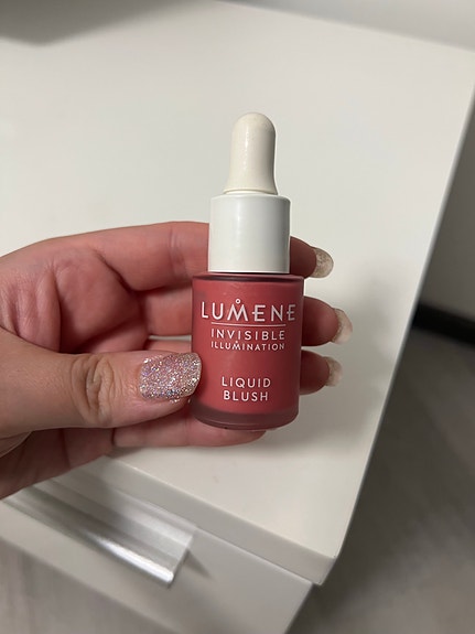 Lumene Invisible Illumination Liquid Blush Wild Flower poskipuna
