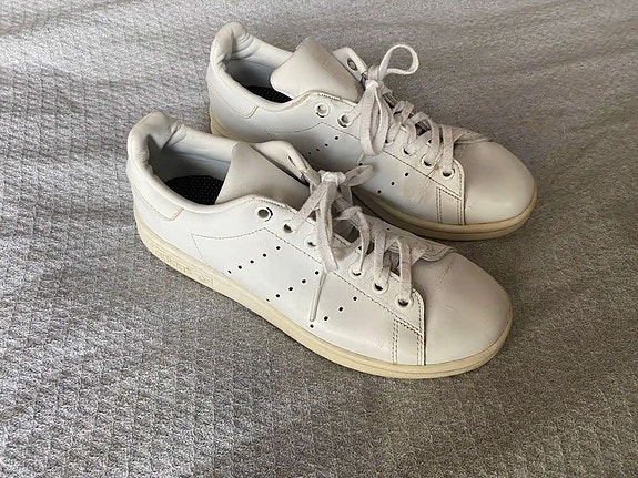 Adidas tennarit 38 valkoiset