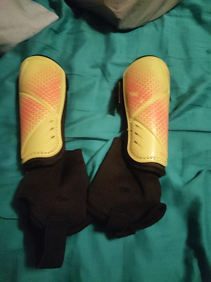 Pro Touch säärisuojat XS keltainen