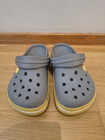 Lasten Crocs sandaalit, koko J1 (32-33)