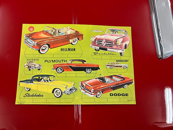 Vintage AUTO 2 leikkaamaton irtileikattava autotaulu – Kirjatukku Helsinki