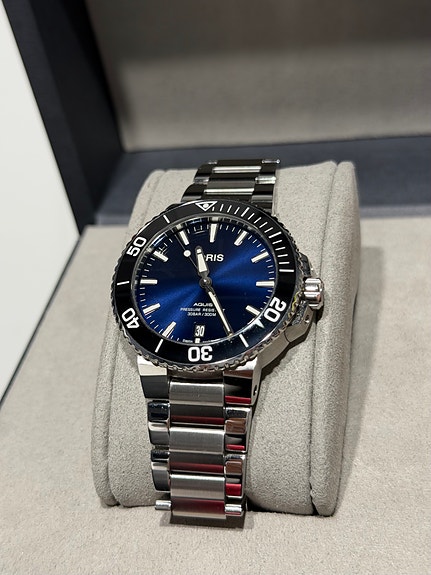 Oris Aquis Date