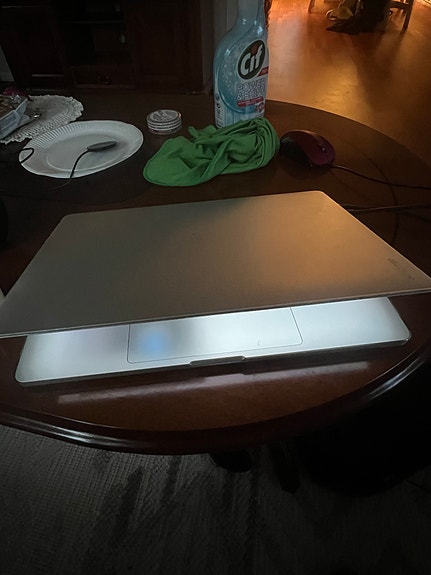 Apple MacBook Pro 16" kannettava tietokone