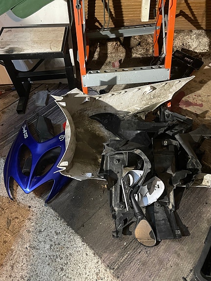 Yamaha aerox osissa koko moro myydän osissa kysy mille tarve