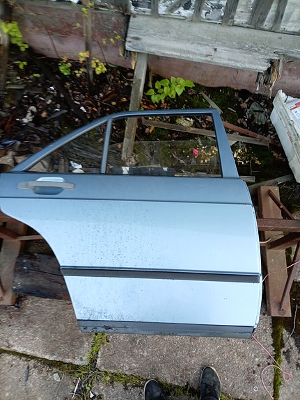 Mercedes w201 taka ovi