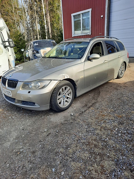Bmw e91 318 osina
