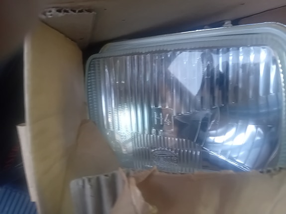 Fiat 126 / 127 Hella etuvalo / ajovalo H4