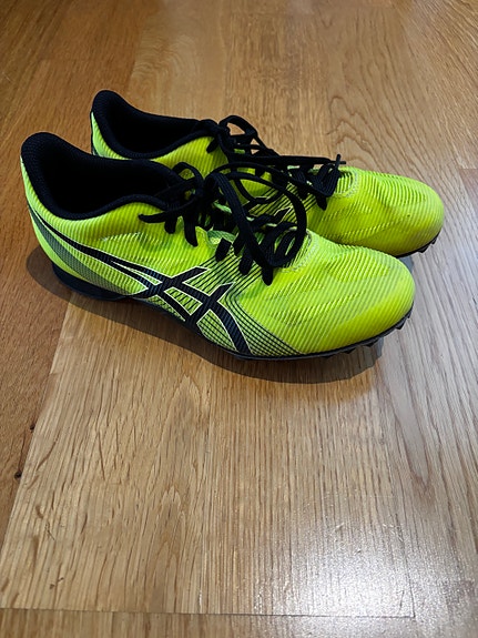 Asics piikkarit
