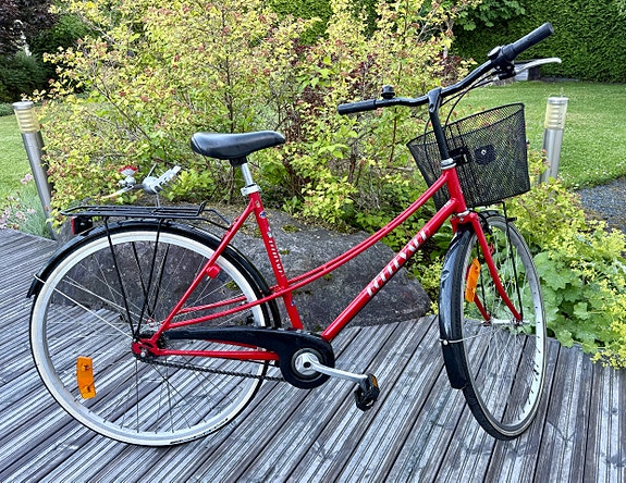 Helkama Nopsa Boulevard naisten polkupyörä 28"