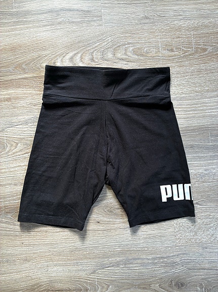 Puma shortsit