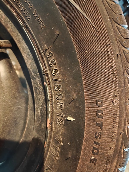 155/80 R12 kesärenkaat vanteilla