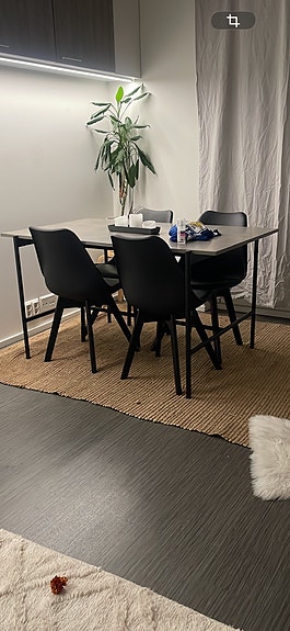 Keittiönpöytä