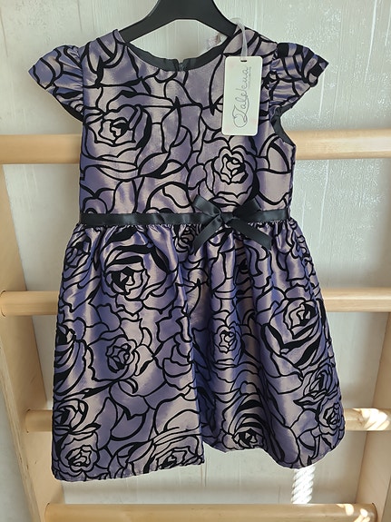 110 cm Zalekua mekko uusi