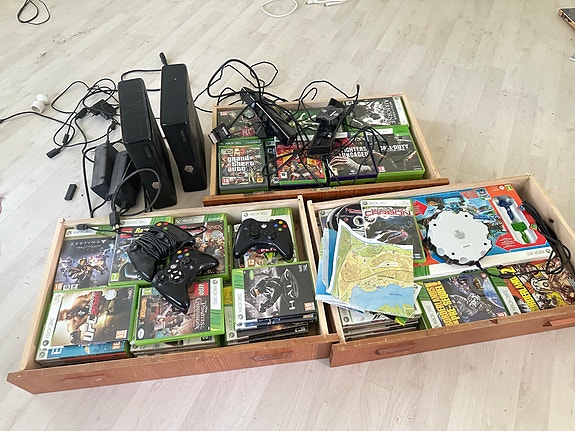 Microsoft Xbox 360 konsolipaketti peleillä