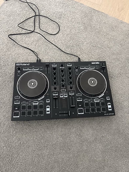 Roland DJ-202 DJ-pöytä