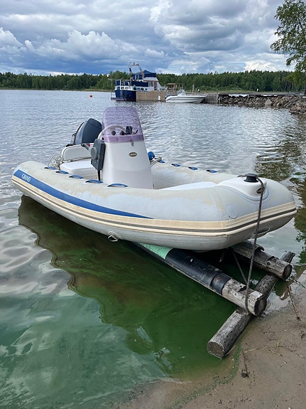 Rib vene Yamahan 20 hv moottorilla