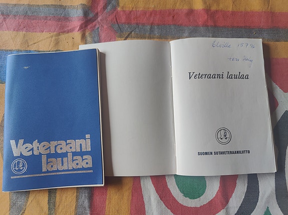 Veteraani laulaa -laulukirja Suomen Sotaveteraaniliitto