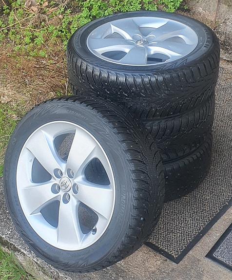 TOYOTA vanteet R17 ja renkaat