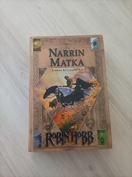 Narrin Matka Robin Hobb Kovakantinen